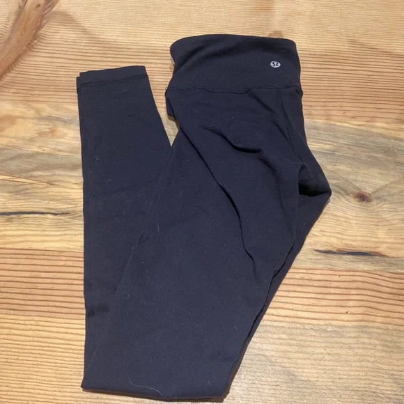 LULULEMON SIZE 4 LOW RISE LEGGINGS - Picture 4 of 4